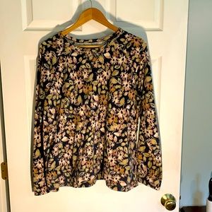 Crew Neck Floral sweatshirt